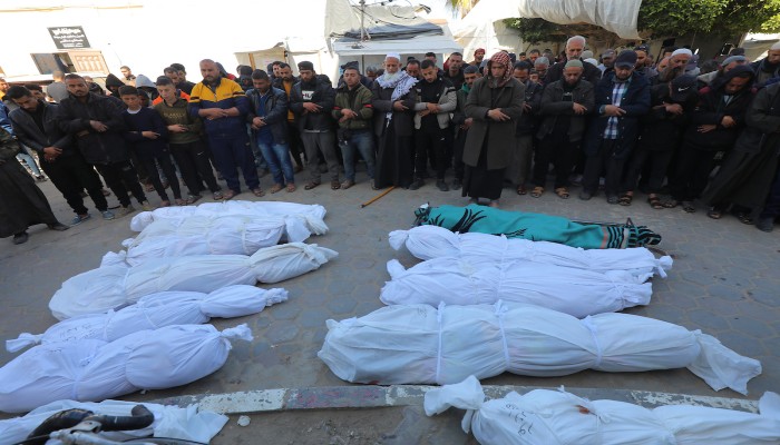 6 مجازر و62 شهيدًا بعدوان الاحتلال على غزة في 24 ساعة
