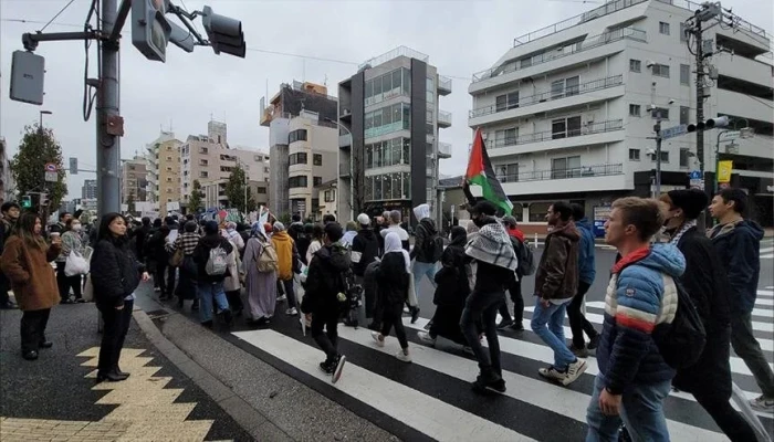 اليابان.. مظاهرة بطوكيو تتضامن مع غزة وتطالب بالحرية لفلسطين