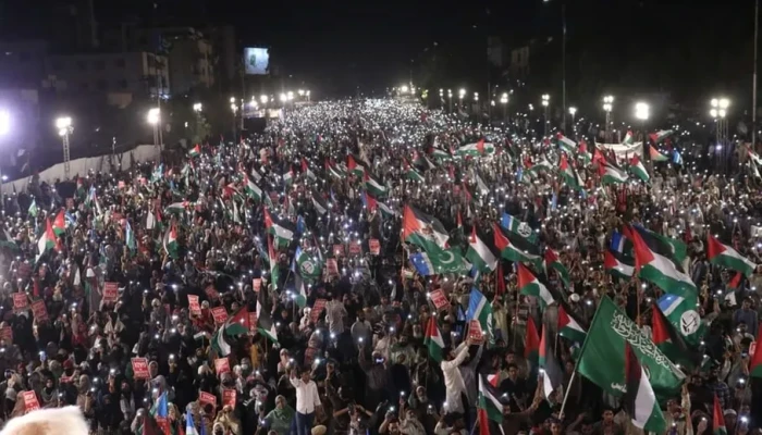 مظاهرات حاشدة في باكستان تطالب بوقف الحرب في غزة
