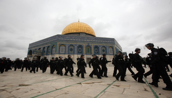الاحتلال يقرر خنق القدس بـ 3600 شرطي بجمعة رمضان الأخيرة