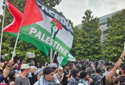 الآلاف يتظاهرون في نيويورك احتجاجاً على قمع اعتصام طلاب جامعة كولومبيا
