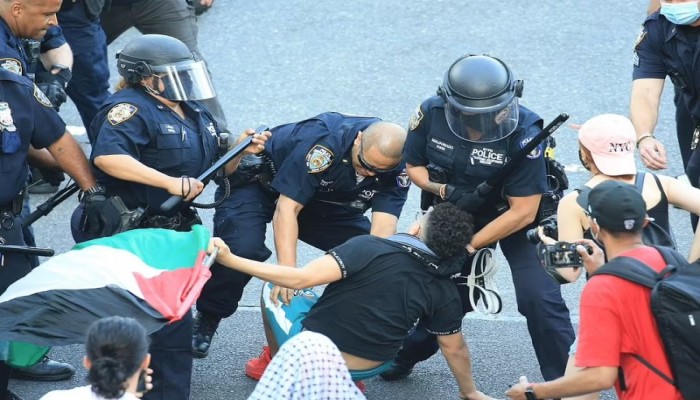 انتفاضة الجامعات الأمريكية.. انكشاف زيف الديمقراطية وسقوط أكاذيب الاحتلال