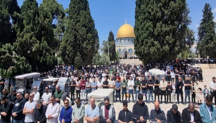 خطيب الأقصى يدعو للدفاع عنه ويحذر من عواقب اعتداءات الصهاينة