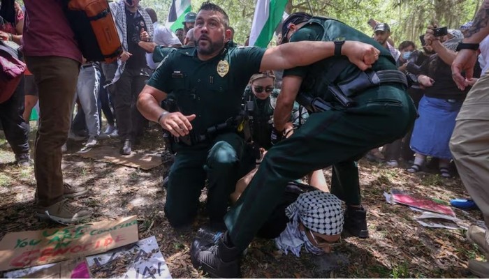 جامعة كاليفورنيا الأمريكية تتوصل لاتفاق مع الطلاب المحتجين