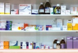 نقص خطير في الأدوية.. وتوقعات بارتفاع كبير في أسعارها