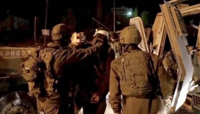 الاحتلال يشن حملة دهم واعتقالات واسعة بالضفة في ثالث أيام عيد الأضحى