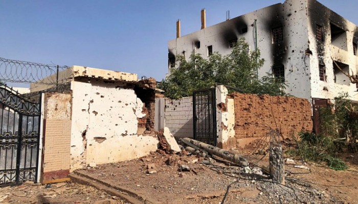 السودان.. الدعم السريع تقصف أم درمان ومقتل 14 مدنياً في الفاشر