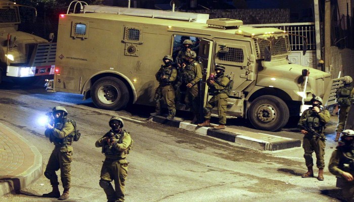 مواجهات واعتقالات بحملة دهم للاحتلال في الضفة