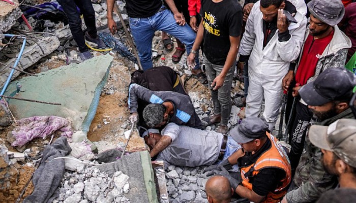 10 آلاف فلسطيني مفقودون تحت الأنقاض في غزة