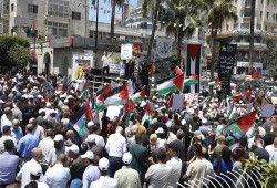 مسيرات حاشدة في الضفة المحتلة باليوم العالمي لنصرة غزة والأسرى