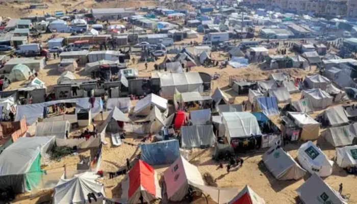 إعلام غزة: الاحتلال يخنق 1,7 مليون مدني في عشر مساحة القطاع