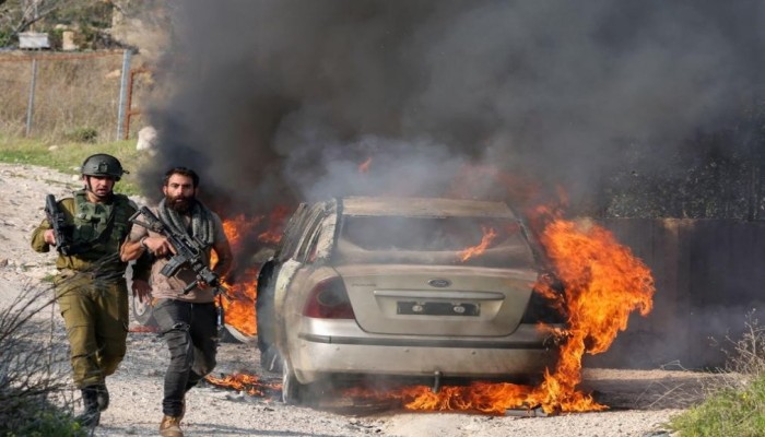 الشباب الثائر يحرقون نقطة للاحتلال قرب بيت لحم