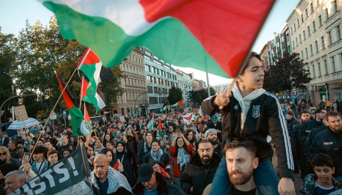 ألمانيا تعلّق تراخيص تصدير الأسلحة إلى الاحتلال
