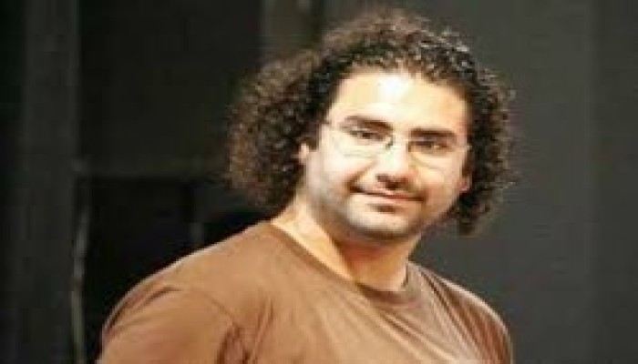 د. ليلى سويف تضرب عن الطعام حتى الإفراج عن نجلها علاء عبد الفتاح