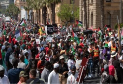 مظاهرة حاشدة في جنوب أفريقيا مع الذكرى السنوية لحرب غزة