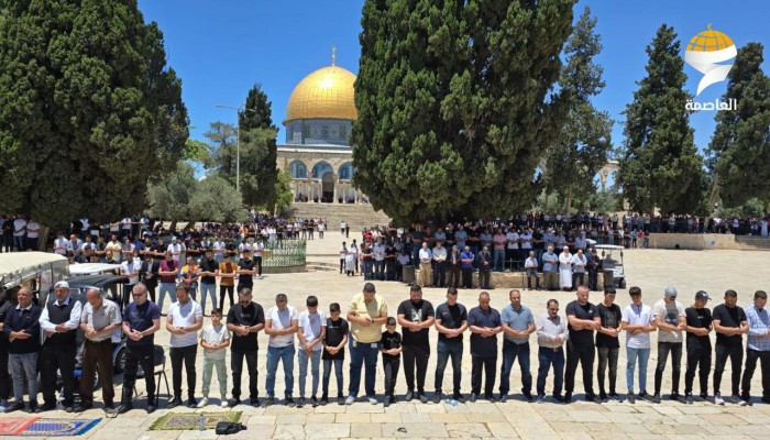 30 ألفا يؤدون صلاة الجمعة في المسجد الأقصى