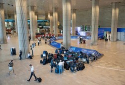 توقف حركة الطيران بمطار بن جوريون الصهيوني بعد سقوط صاروخ