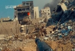 القسام تبث مشاهد لاستهداف آليات عسكرية للاحتلال وتقنص 5 جنود