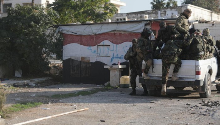 المعارضة السورية تسيطر على معرة النعمان ومطار أبو الظهور وبلدات بإدلب