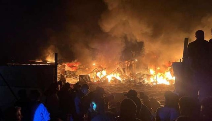 الاحتلال يحرق النازحين أحياء بمواصي خان يونس