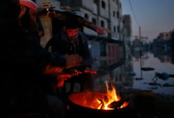 أونروا: أطفال غزة يتجمدون بسبب البرد ونقص المأوى