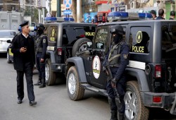 نيابة الانقلاب تجدد حبس محام اتّهم الشرطة بقتل شاب أمام أسرته