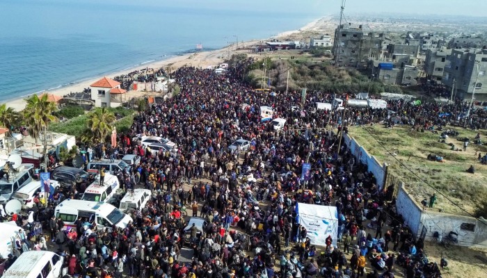 مئات آلاف الفلسطينيين يواصلون العودة إلى مدينة غزة