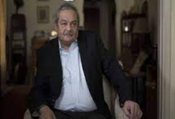 هشام قاسم يغادر مصر ويعارض النظام من الخارج