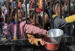 مسئول أممي: يجب استئناف تسليم المساعدات الإنسانية إلى غزة فورا
