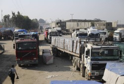 بريطانيا وفرنسا وألمانيا  تدعو الاحتلال للتراجع عن منع المساعدات لغزة
