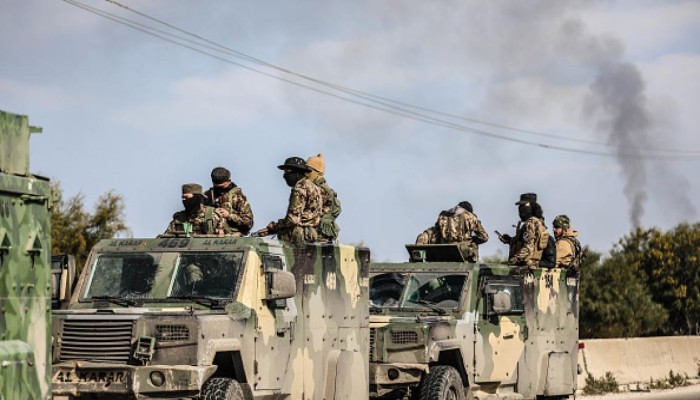 الجيش السوري يسيطر على اللاذقية وطرطوس وتمديد حظر التجول