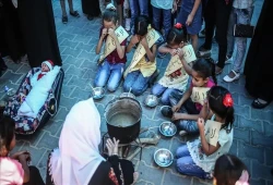 الأمم المتحدة: منع دخول المساعدات الإنسانية إلى غزة جريمة حرب