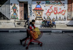 رمضان غزة.. معاناة مستمرة وآمال بالصمود