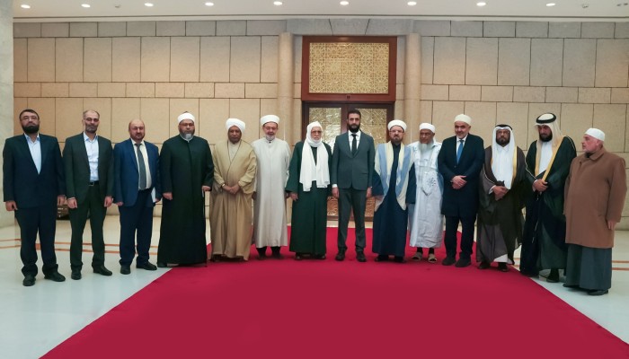 الرئيس السوري أحمد الشرع يستقبل وفدا من الاتحاد العالمي لعلماء المسلمين