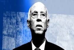 الجارديان: قيس سعيد يهدم إنجازات الديمقراطية التونسية بمساعدة الغرب