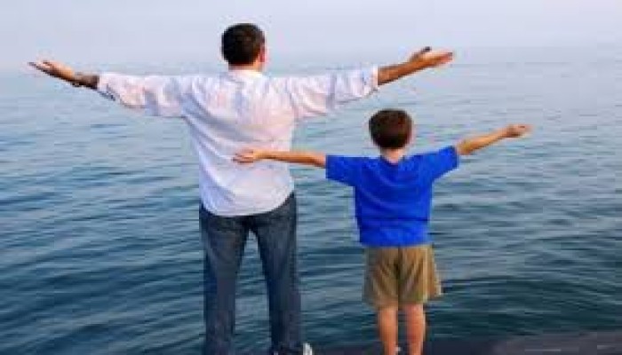 الأب غير القدوة و10 وسائل للإصلاح