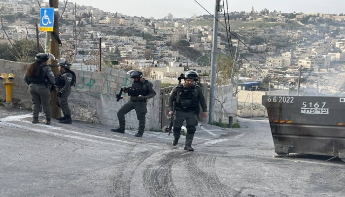 قوات الاحتلال تقتحم بلدتي سلوان والرام في القدس المحتلة