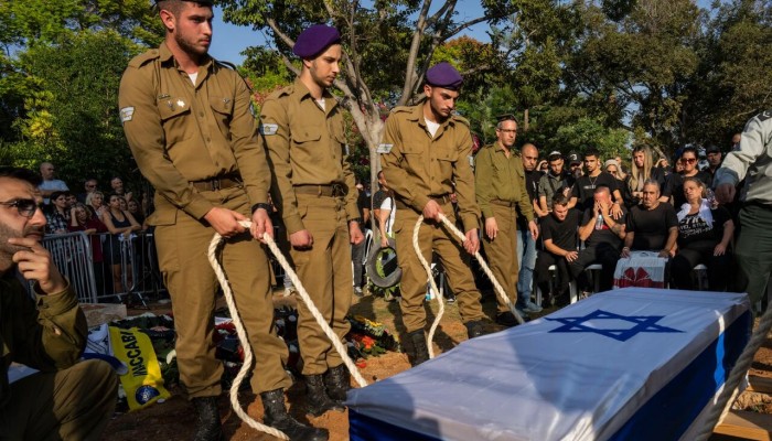 جيش الاحتلال يقر بمقتل جندي وإصابة آخرين شمالي غزة