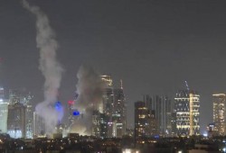 إيران تنتقم.. مئات الصواريخ تقصف تل أبيب