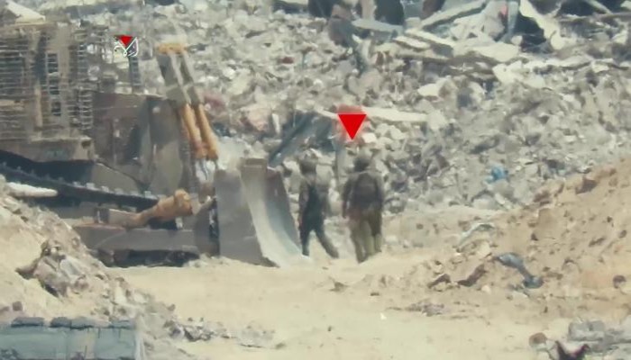 القسام تنفذ كمينا مركبا بقوة صهيونية وتفجر حفارا للاحتلال شمال غزة