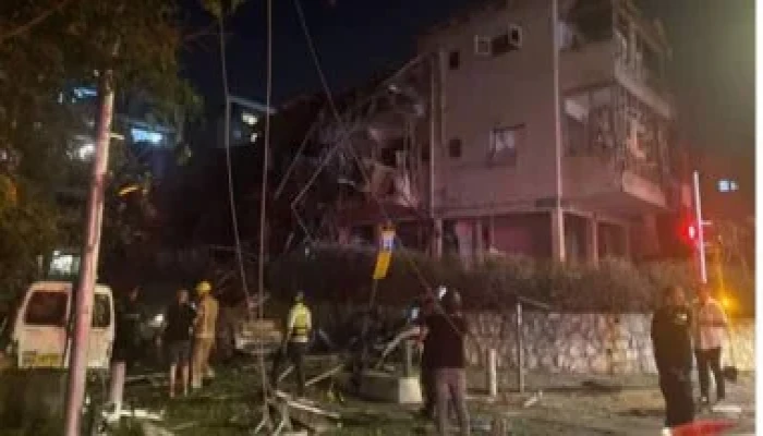 دمار غير مسبوق فى تل أبيب جراء القصف الصاروخي الإيراني