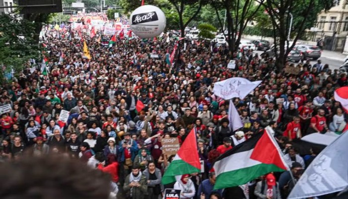 مظاهرات حاشدة في البرازيل رفضاً لجرائم الاحتلال