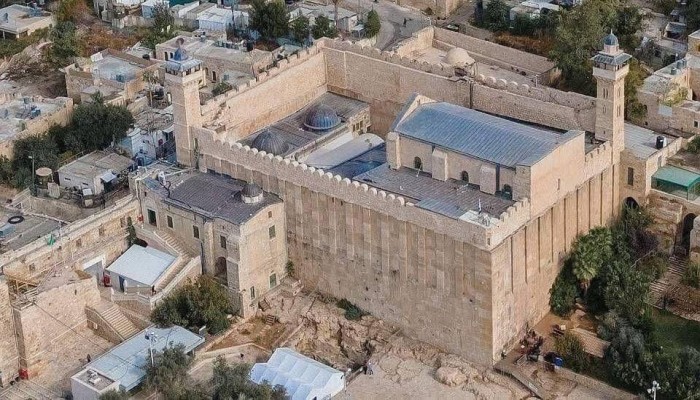 الاحتلال يمنع الصلاة في المسجد الإبراهيمي لليوم الثامن