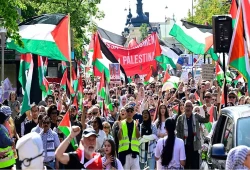 مظاهرات حاشدة حول العالم للتنديد بالإبادة الجماعية في غزة