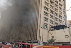 حريق ضخم يلتهم سنترال رمسيس وسط القاهرة و27 مصابا في الحادث