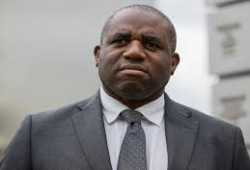 بريطانيا تهدد الاحتلال بتدابير إضافية إذا استمرت الإبادة بغزة