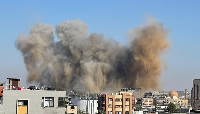 الاحتلال قصف حي التفاح شرقي غزة بـ 20 قنبلة اليوم
