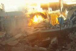 القسام تفجر دبابة صهيونية في خانيونس والسرايا تقصف مقرا للاحتلال بغزة