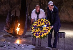 شيوخ التطبيع يثيرون غضب النشطاء ومسلمي أوروبا