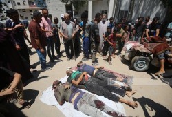 14 شهيدًا ومصابون بقصف مبنى الكلية الجامعية بخانيونس